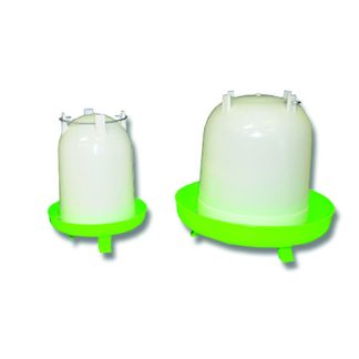 Poultry Drinker with Legs - Straight - 8 Litre